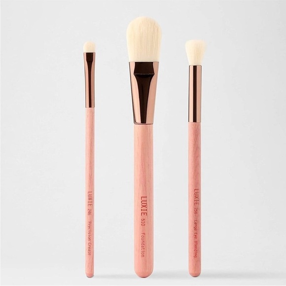 NEW LUXIE 3-Piece Rose Gold Makeup Brush Set - Foundation, Blending, Crease - Picture 2 of 7